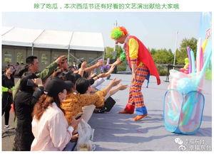 来东台吃瓜群众视频,吃瓜群众热情高涨，现场热闹非凡