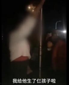 吃瓜群众被女子暴打,现场画面令人震惊