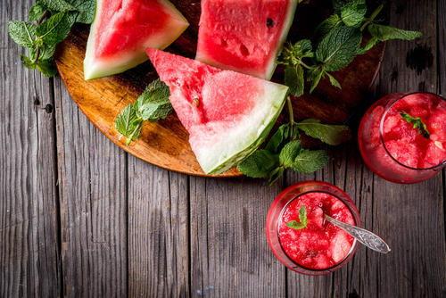 吃瓜群众扒星闻,吃瓜群众扒星闻，带你领略明星幕后故事