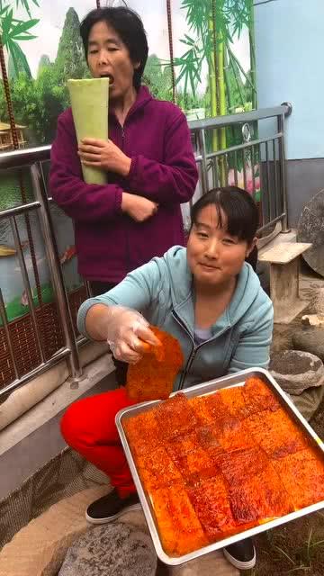 吃瓜群众的行为表现,围观背后的心理与社会现象